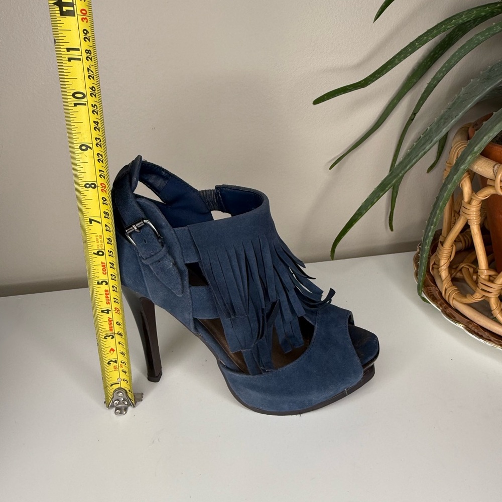 JustFab Blue Faux Suede Fringe Peep Toe High Heel Sandals Women’s Size 8.5 - Picture 5 of 9